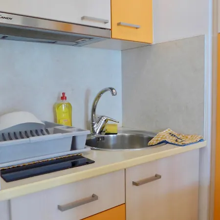 Apartma Sunny And Lively In City, Free Parking